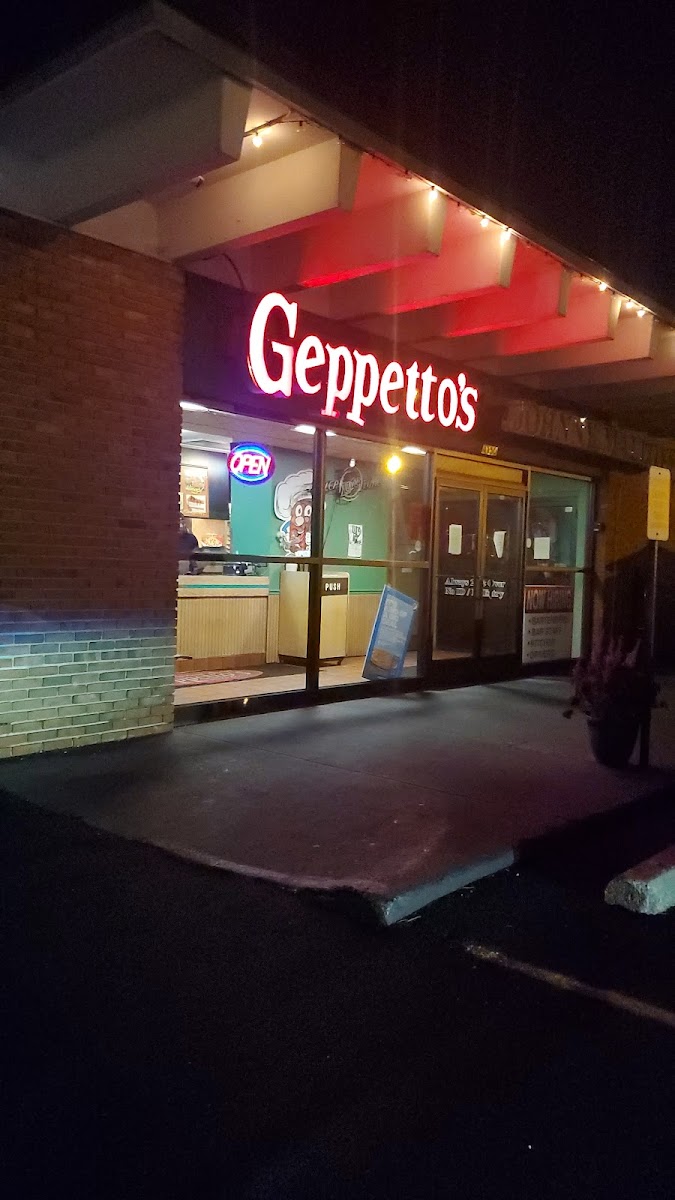 Geppetto's Pizza And Ribs